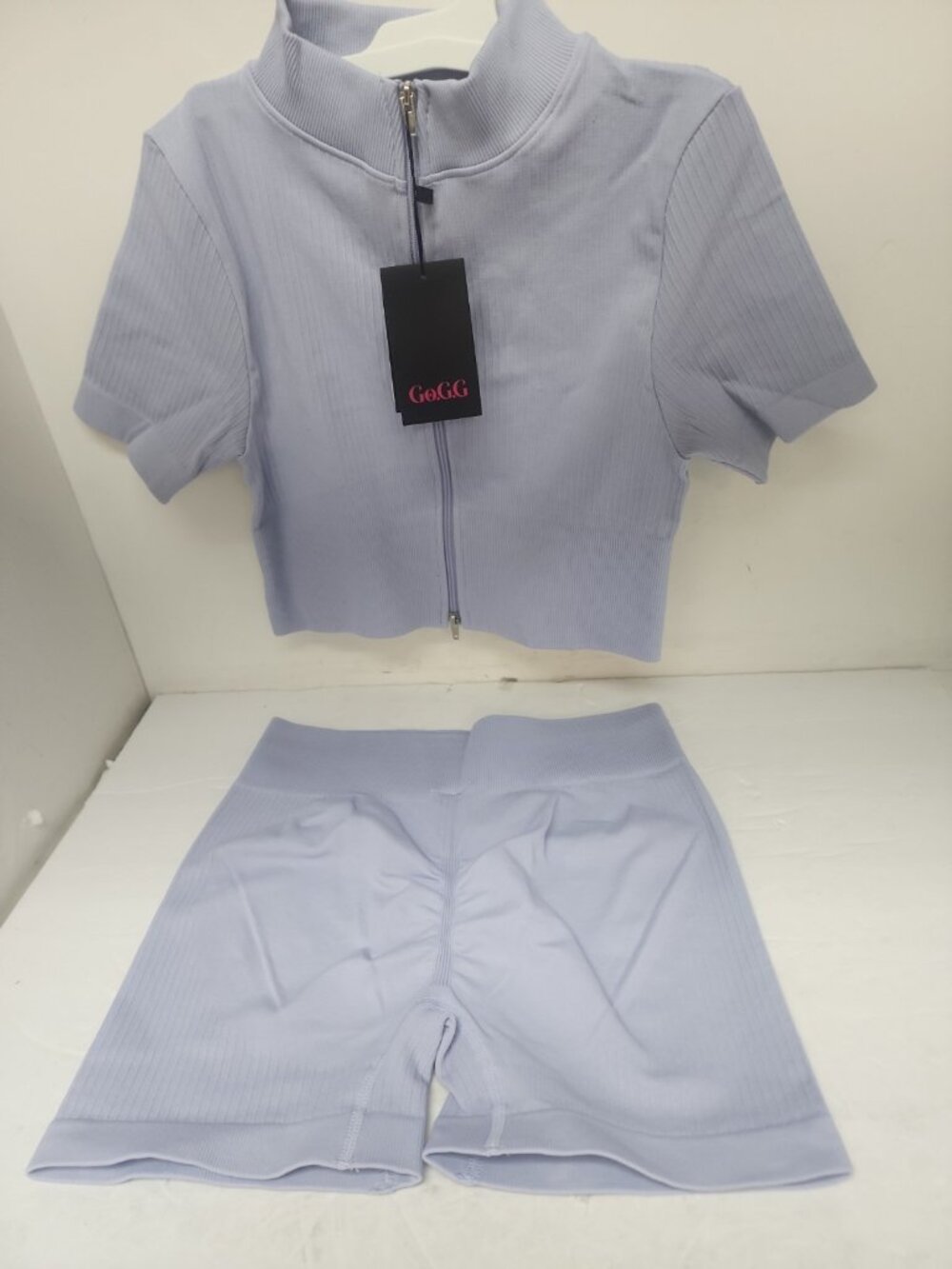 GO.G.G. Women's  2-Piece Gym Set Size L/XL Purple New!!!!